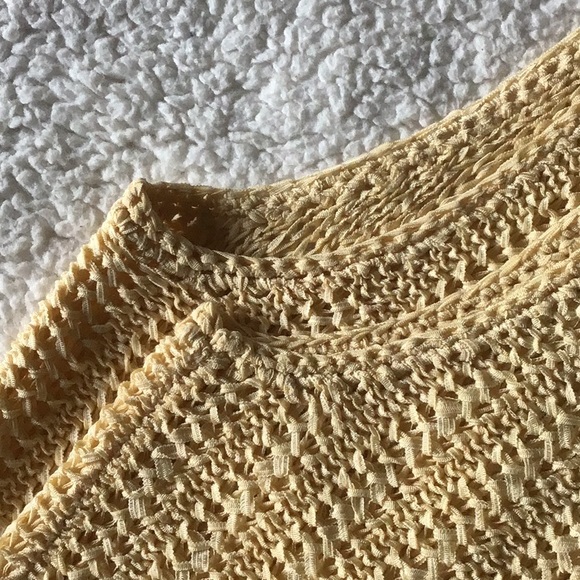 Yellow fringed tank. - Picture 4 of 5